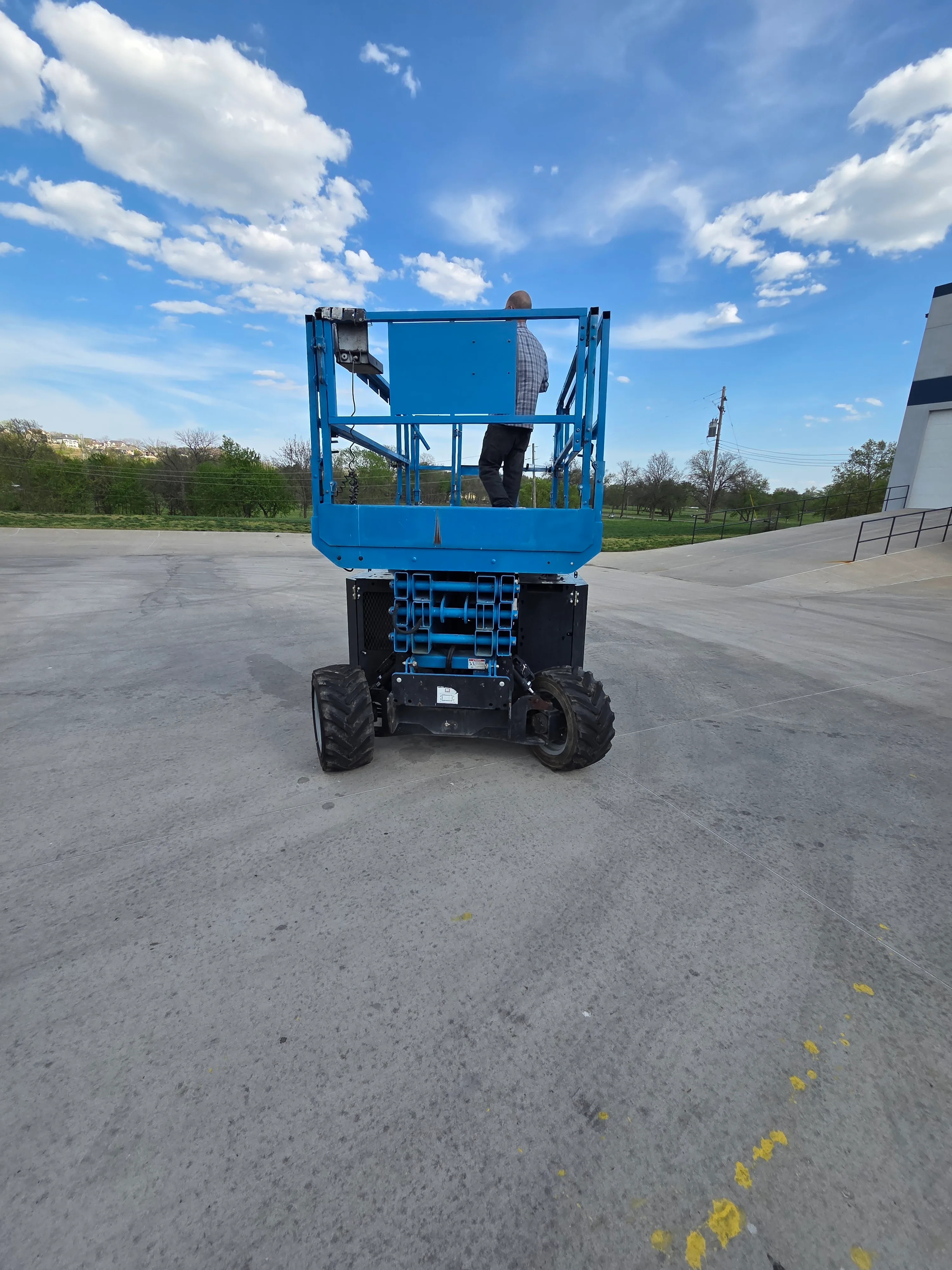 2017 Genie GS-3369